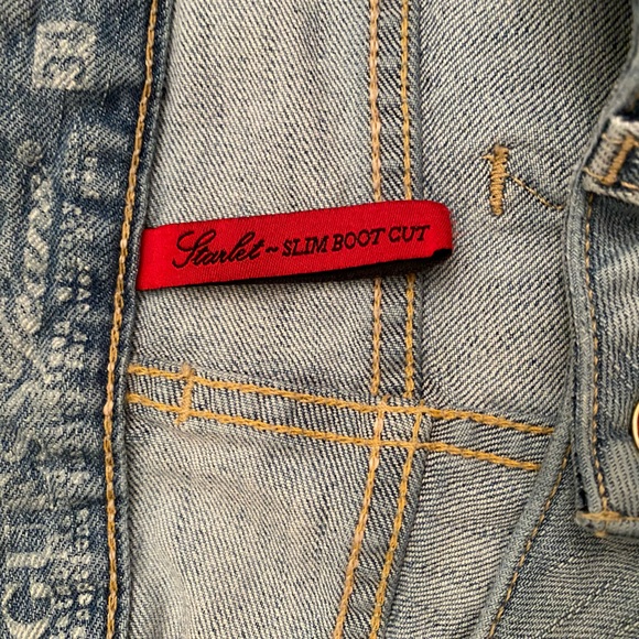 Guess Women’s Size 31 Scarlet Slim Bootcut Jeans in Light Denim - Picture 6 of 12